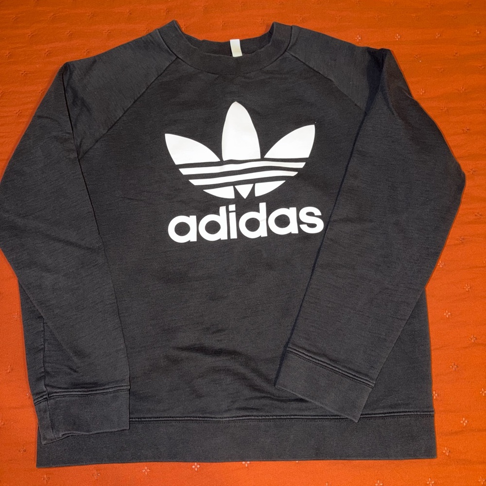 Adidas women’s Crewneck Sweatshirt